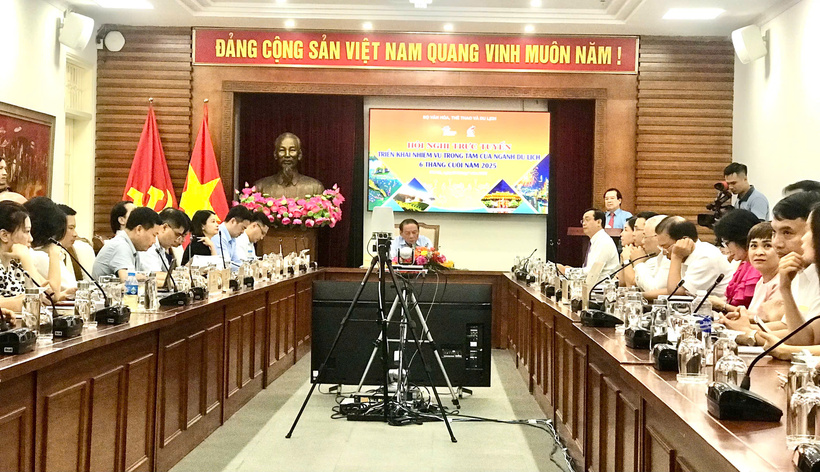 Hội nghị trực tuyến triển khai nhiệm vụ trọng tâm của ngành du lịch 6 tháng cuối năm 2025. Ảnh: Hoa Quỳnh