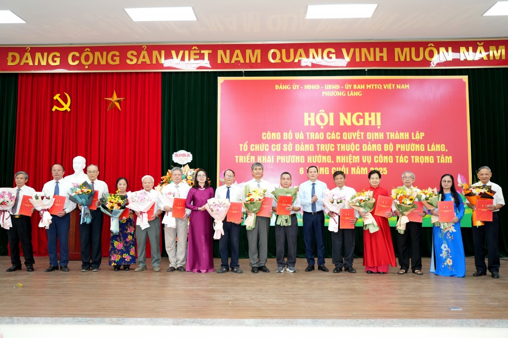 Xây dựng phường Láng trở thành đơn vị hành chính kiểu mẫu Xây dựng phường Láng trở thành đơn vị hành chính kiểu mẫu