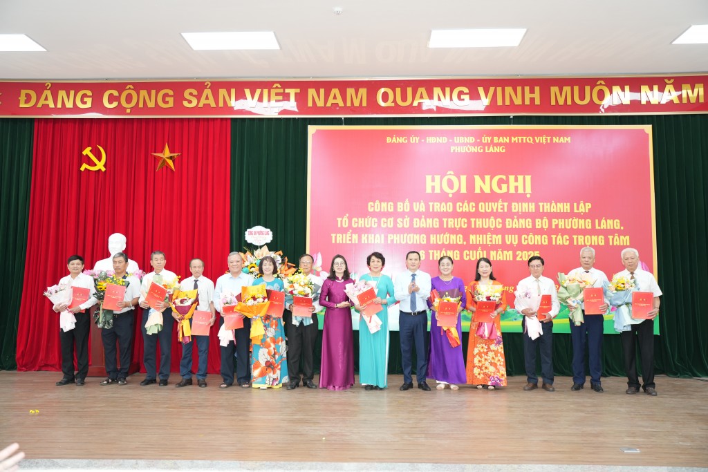 Xây dựng phường Láng trở thành đơn vị hành chính kiểu mẫu Xây dựng phường Láng trở thành đơn vị hành chính kiểu mẫu