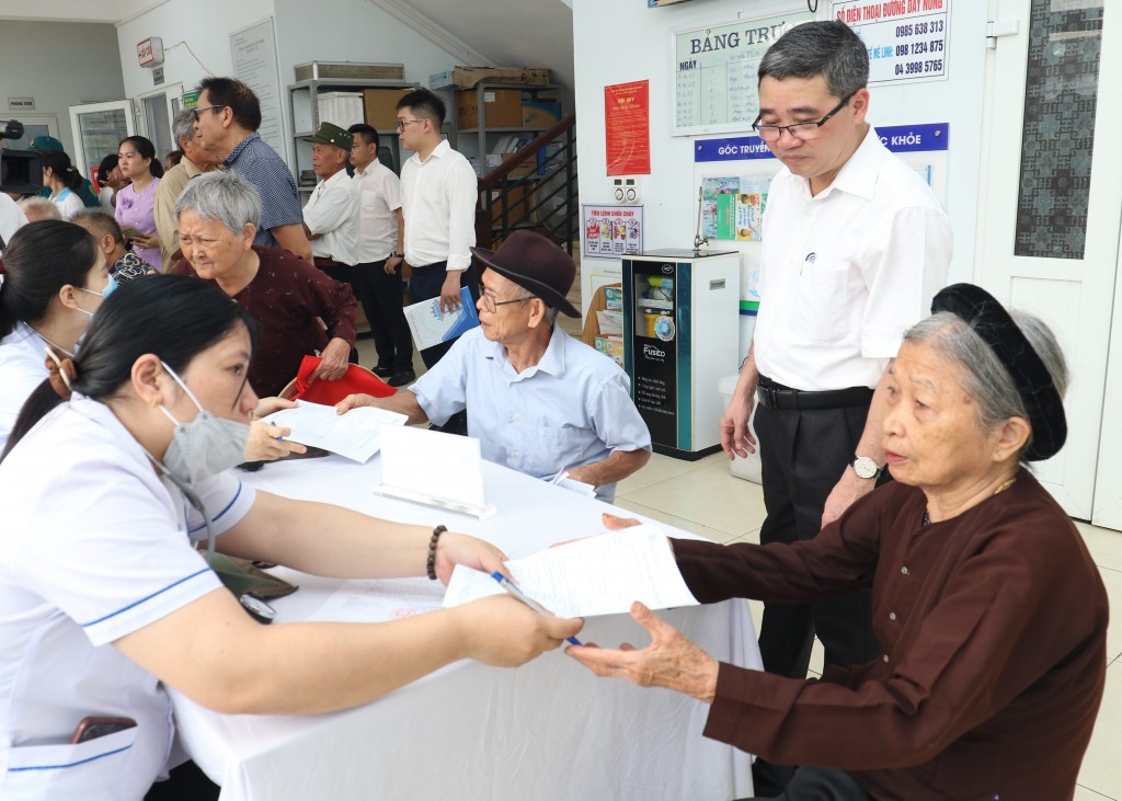 Xã Tiến Thắng chung tay chăm sóc sức khỏe người có công