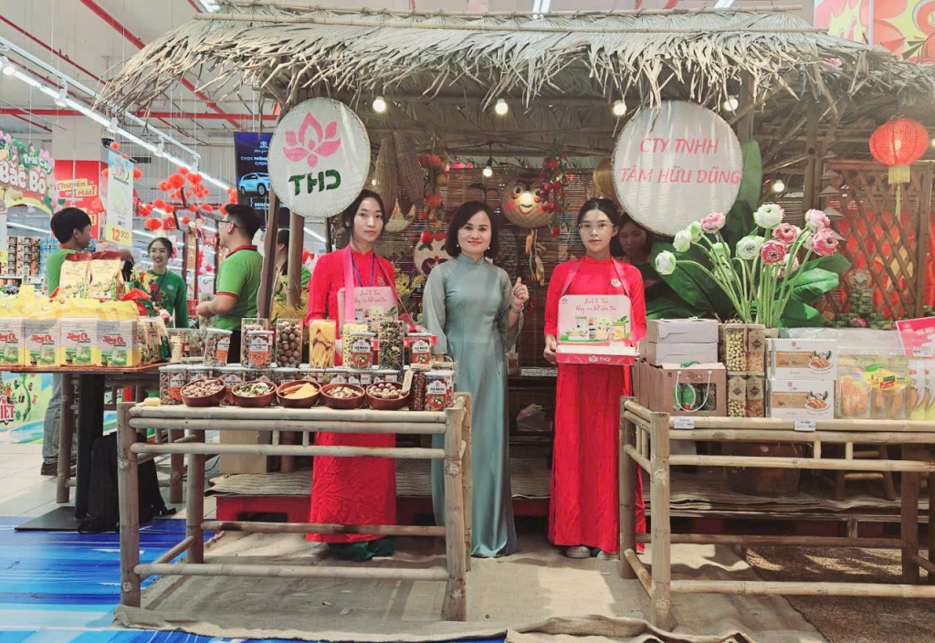 Ngô cay Việt Nam có mặt tại thảm đỏ điện ảnh châu Á