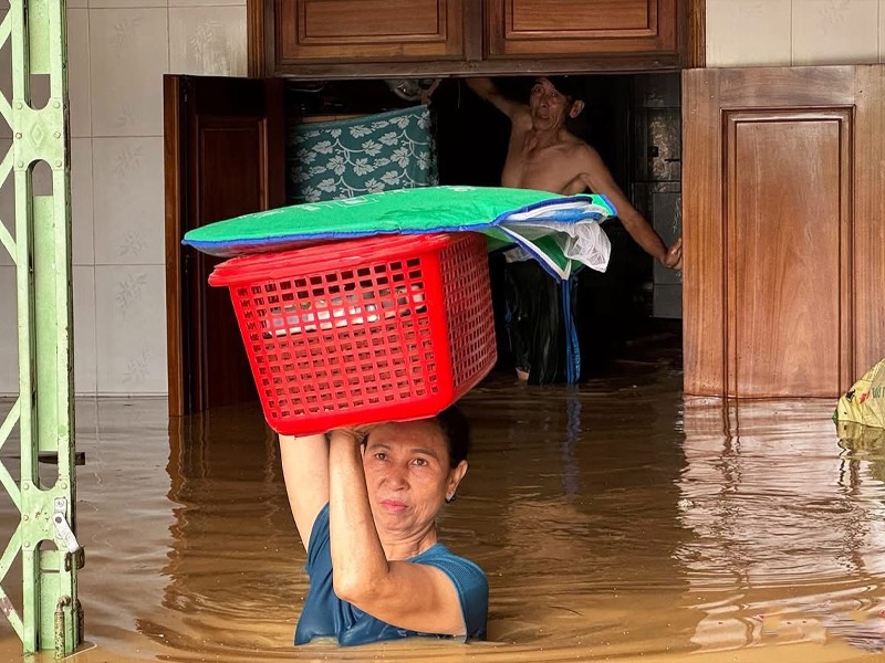 Nghệ An: Trên 5.000 hộ dân vẫn đang bị cô lập hoàn toàn