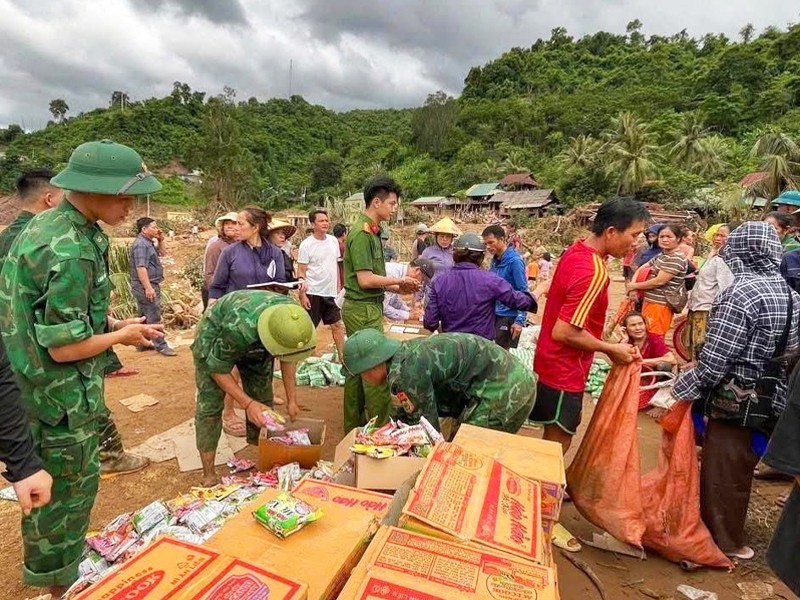 Nghệ An: Trên 5.000 hộ dân vẫn đang bị cô lập hoàn toàn