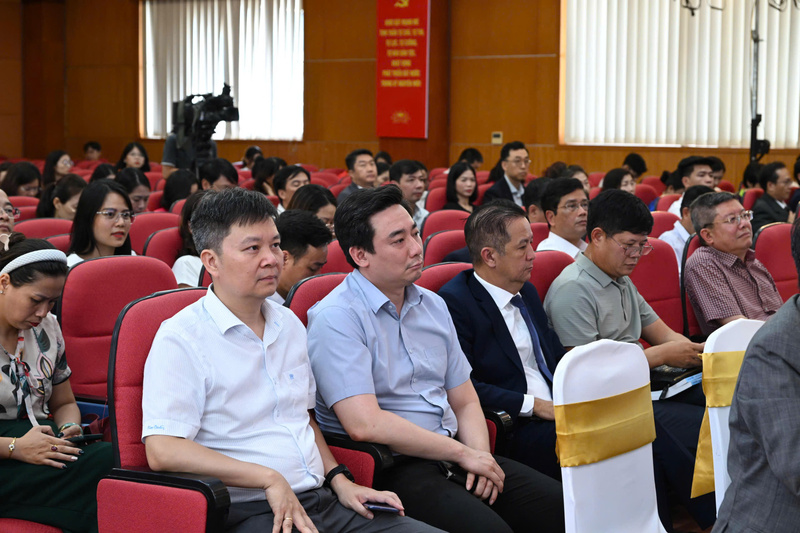 Đại diện các Bộ, ngành, hiệp hội, doanh nghiệp tham dự sự kiện