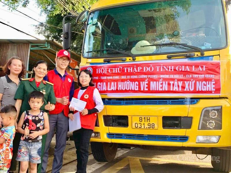 Người dân Gia Lai hướng về vùng lũ Nghệ An. Ảnh: Hiền Mai