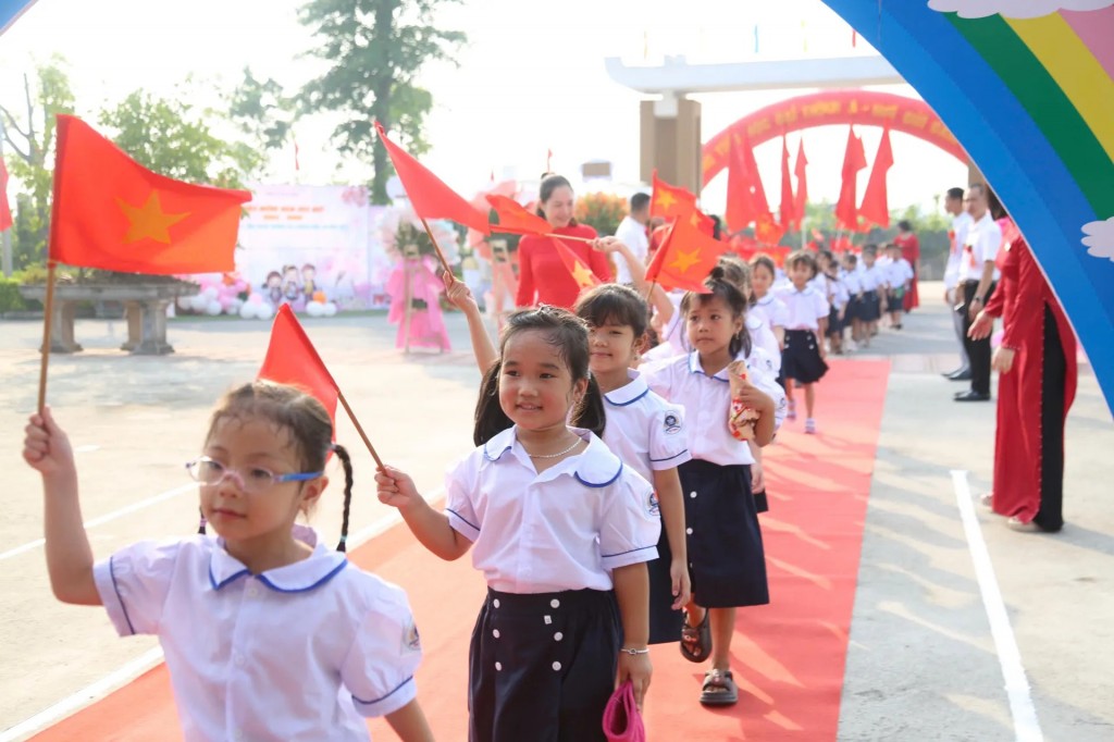Phấn đấu vì sự nghiệp giáo dục trên miền quê văn hiến