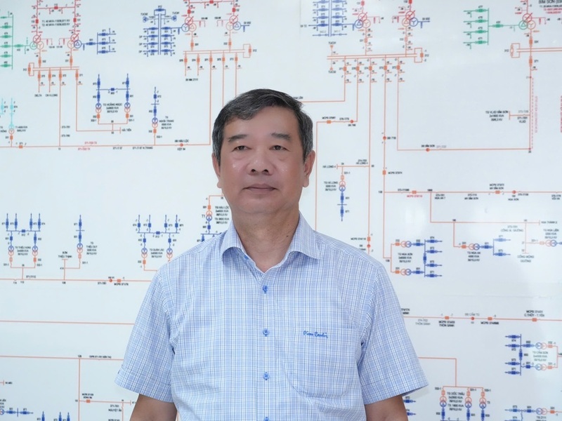 Ông Lê Thanh Bình, Phó Giám đốc PC Thanh Hóa kêu gọi toàn thể khách hàng cùng chung tay thực hiện các biện pháp sử dụng điện tiết kiệm và hiệu quả. Ảnh: Hùng Mạnh.