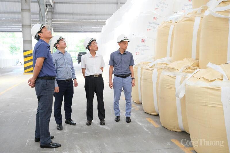 Nhà máy alumin có công suất thiết kế 650.000 tấn/năm. Ảnh: Lê Sơn