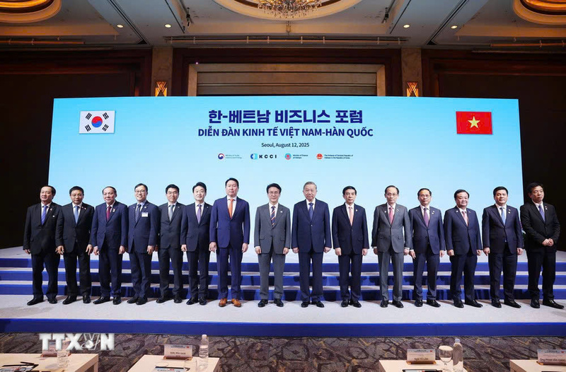 Tổng Bí thư Tô Lâm và Thủ tướng Hàn Quốc Kim Min Seok cùng các đại biểu dự Diễn đàn kinh tế Việt Nam – Hàn Quốc - Ảnh: TTXVN