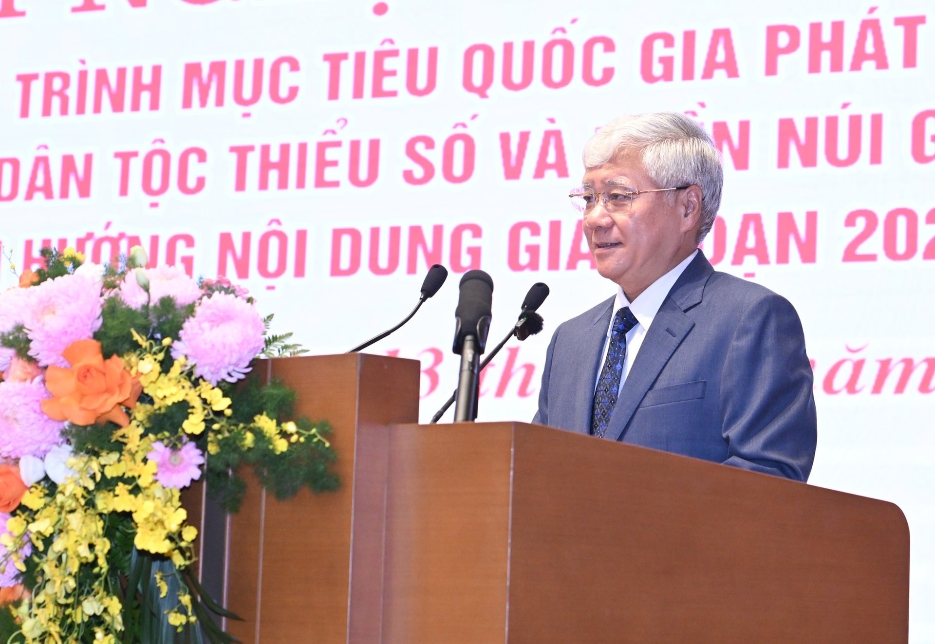Nâng cao đời sống của đồng bào dân tộc thiểu số và miền núi