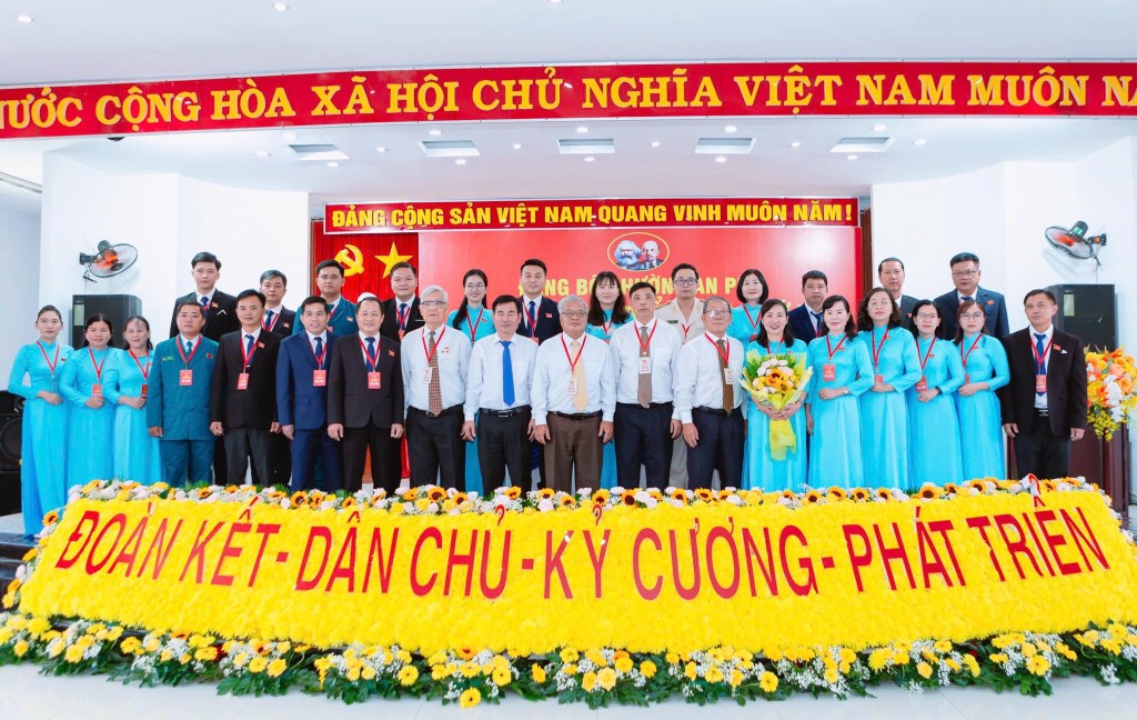 Ban Chấp hành Đảng bộ phường An Phú, nhiệm kỳ 2025-2030 Ban Chấp hành Đảng bộ phường An Phú, nhiệm kỳ 2025-2030