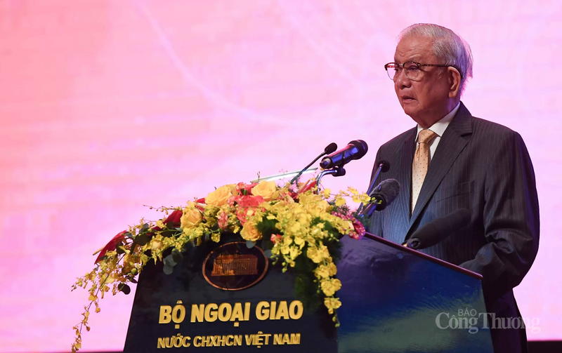 Nguyên Bộ trưởng Bộ Ngoại giao Nguyễn Dy Niên chia sẻ 4 bài học trong hành trình 52 năm làm việc, cống hiến cho ngành Ngoại giao