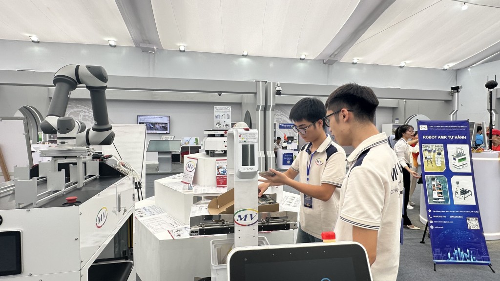 Ấn tượng Không gian truyền thống và sáng tạo Hà Nội 2025 Ấn tượng Không gian truyền thống và sáng tạo Hà Nội 2025