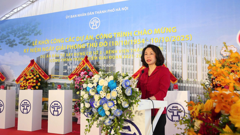 Phó Chủ tịch UBND TP. Hà Nội Vũ Thu Hà phát biểu khai mạc cơ sở 2 Bệnh viện Thận Hà Nội. Ảnh: Linh Phạm