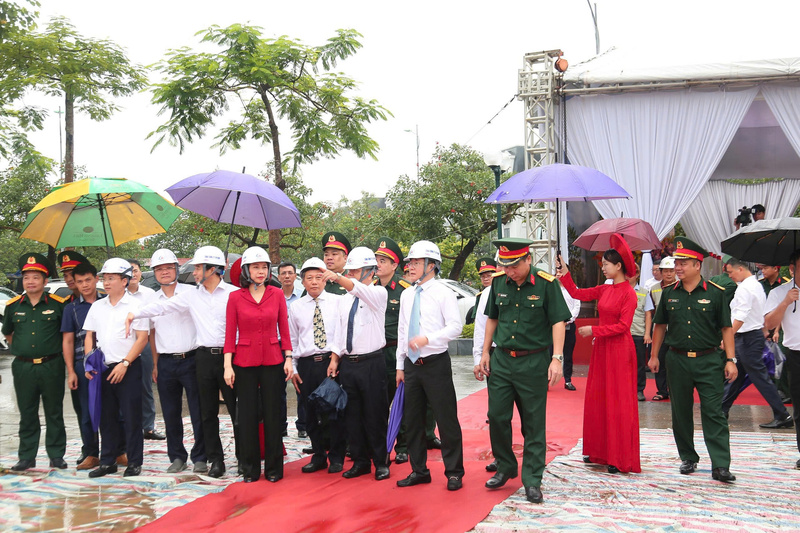 Ban Quản lý dự án cùng các đơn vị thi công tư vấn giám sát thiết kế, thực hiện dự án tập trung tối đa nguồn lực. Ảnh: Linh Phạm