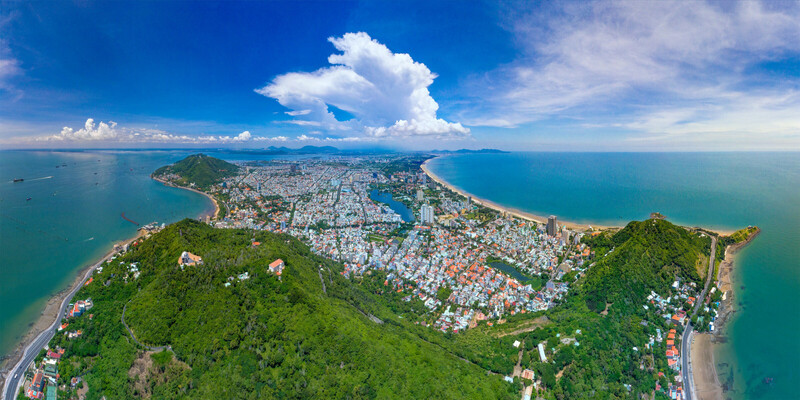 Vũng Tàu là một trong những vùng kinh tế, văn hóa, du lịch ven biển quan trọng của TP. Hồ Chí Minh sau sáp nhập.