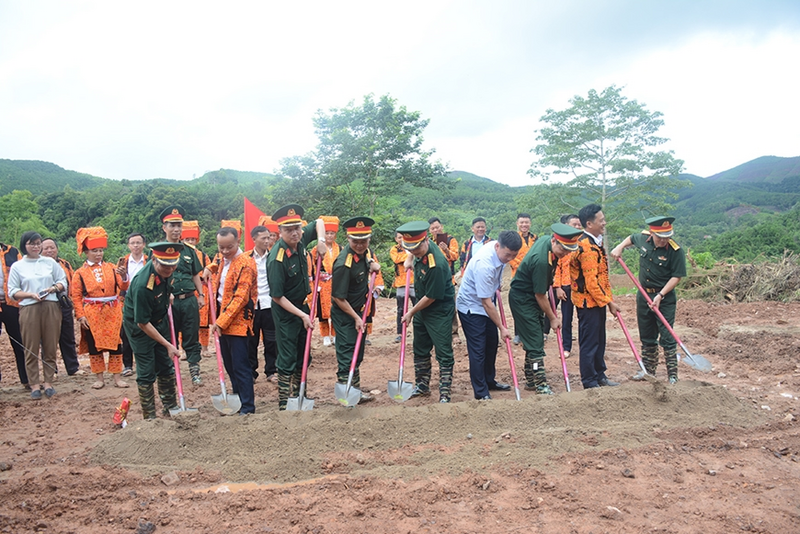 Khởi công xây dựng Nhà văn hóa thôn Hòa Bình, xã Ái Quốc (cũ) nay là xã Xuân Dương, tỉnh Lạng Sơn.
