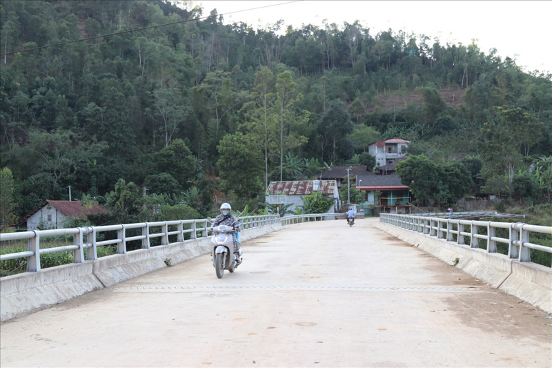 Cơ sở hạ tầng, đường giao thông nông thôn ở vùng dân tộc thiểu số trên địa bàn Lạng Sơn được đầu tư xây dựng khang trang