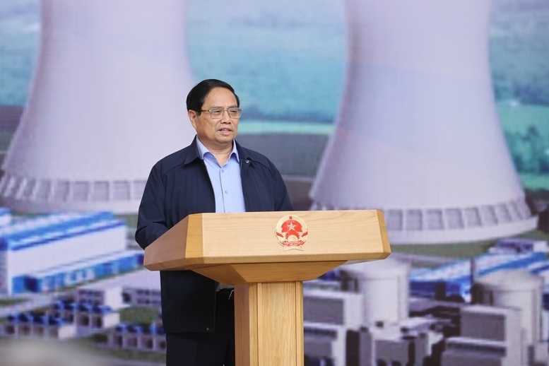 Thủ tướng Phạm Minh Chính chủ trì phiên họp thứ ba của Ban Chỉ đạo xây dựng nhà máy điện hạt nhân - Ảnh: VGP/Nhật Bắc