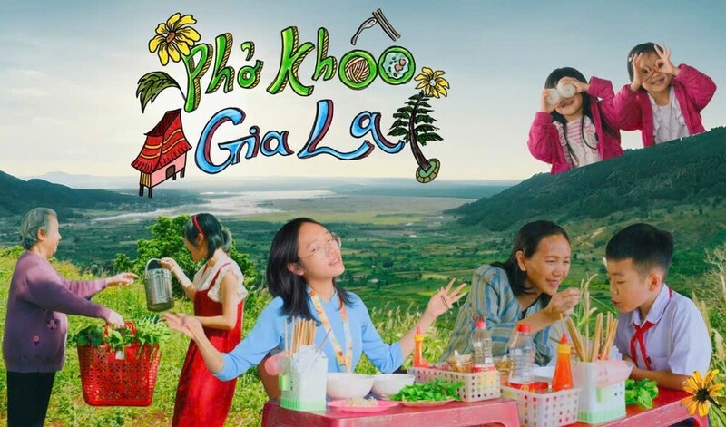 Bạn trẻ Nguyễn Thị Xuân Thảo quảng bá ẩm thực địa phương bằng video âm nhạc. Ảnh: NVCC