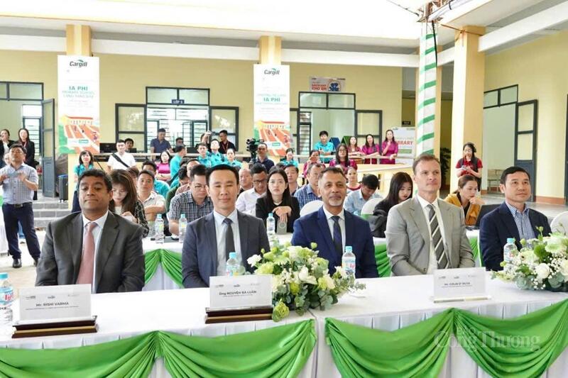 Đại diện Tập đoàn Cargill trong và ngoài nước. Ảnh: Hiền Mai