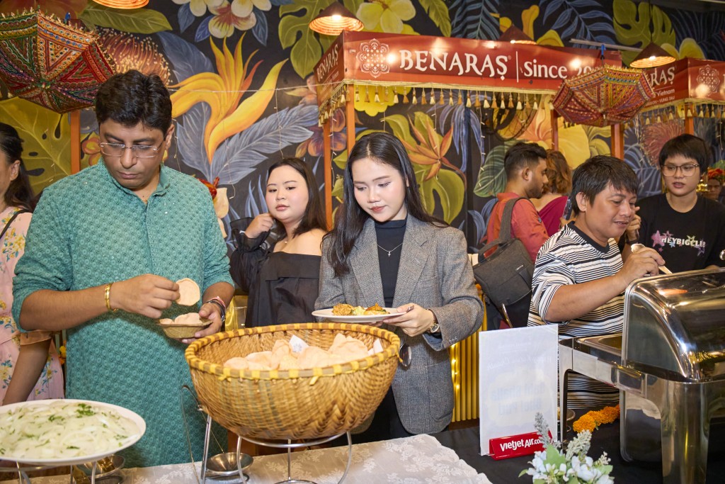 Nhà hàng Ấn độ Benaras mang lễ hội Diwali đến Việt Nam
