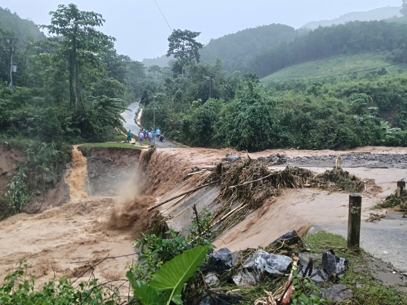 Mưa lũ tại tỉnh Quảng Ngãi đang diễn biến rất phức tạp. Ảnh: Bình An