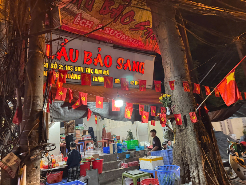 Hà Nội: Tái diễn cảnh quán nướng đêm lấn chiếm vỉa hè, lòng đường - 3