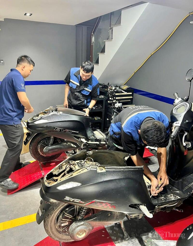 Gia Lai: Xe máy ngập nước xếp hàng, đánh số chờ đến lượt được sửa - 11