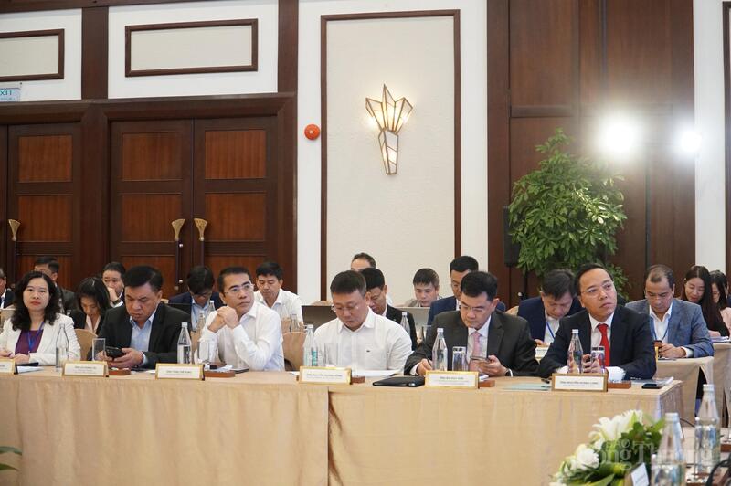 Lãnh đạo các Cục, Vụ Bộ Công Thương tham dự Hội nghị