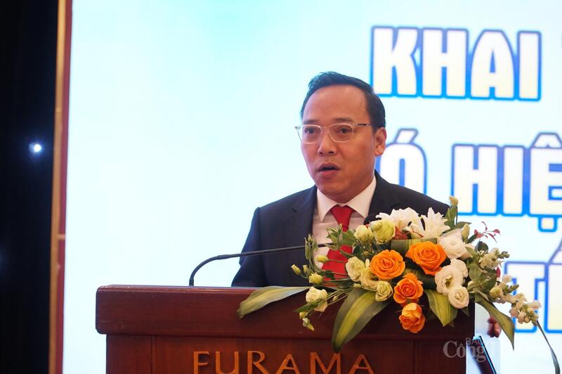 Thứ trưởng Nguyễn Hoàng Long phát biểu khai mạc hội nghị