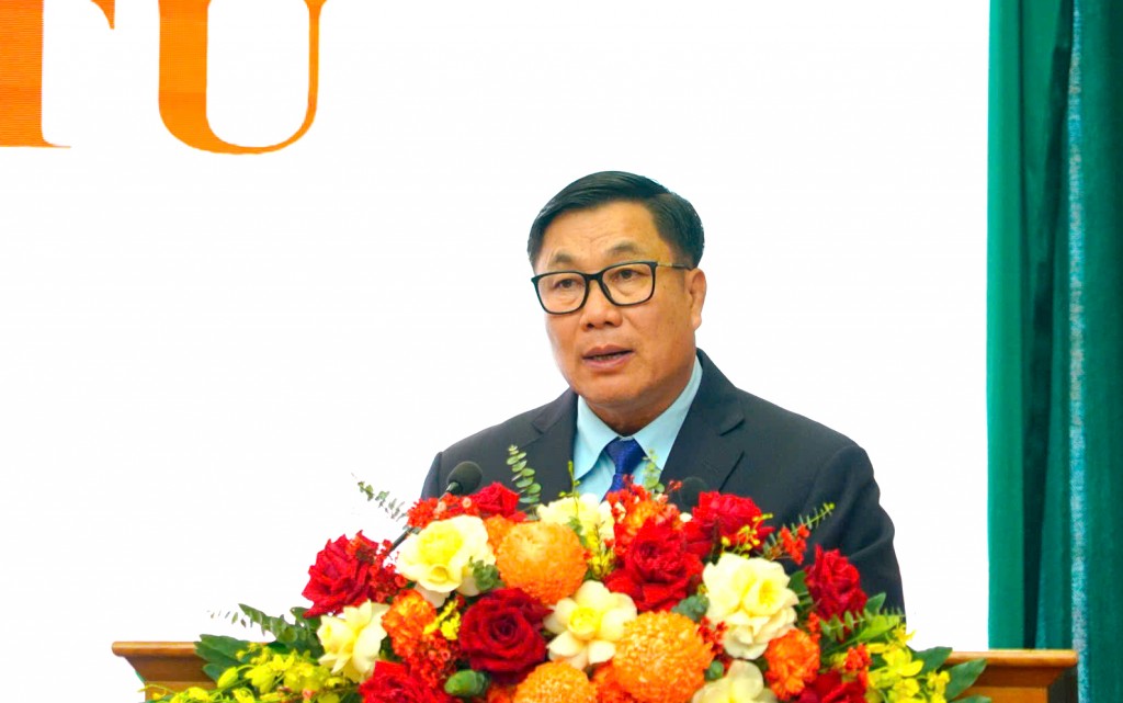 Bí thư Đảng uỷ, Chủ tịch HĐND phường Từ Liêm Nguyễn Quang Hiếu phát biểu khai mạc kỳ họp