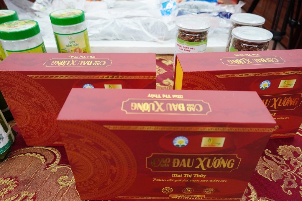 Một sản phẩm OCOP tại buổi phân hạng, đánh giá Một sản phẩm OCOP tại buổi phân hạng, đánh giá