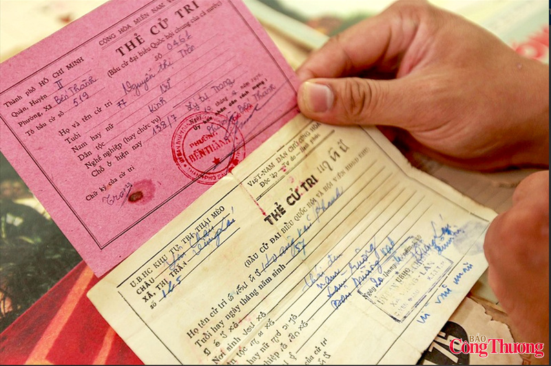 Sau hơn một thập kỷ gắn bó với công việc sưu tầm, đến nay anh Tuấn đã sở hữu gần 2.000 hiện vật, trong đó có hàng nghìn thẻ cử tri thuộc nhiều giai đoạn lịch sử, cùng các hiện vật liên quan như sổ gạo, tem phiếu, giấy giới thiệu, giấy chứng nhận và nhiều loại giấy tờ hành chính khác. Bộ sưu tập phần nào tái hiện bối cảnh đời sống xã hội cũng như sinh hoạt chính trị của Nhân dân trong những năm tháng đất nước còn nhiều khó khăn, song quyền và nghĩa vụ công dân luôn được coi trọng và bảo đảm.