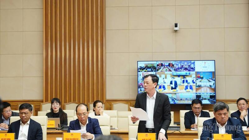 Thứ trưởng Bộ Y tế Nguyễn Tri Thức phát biểu tại hội nghị.