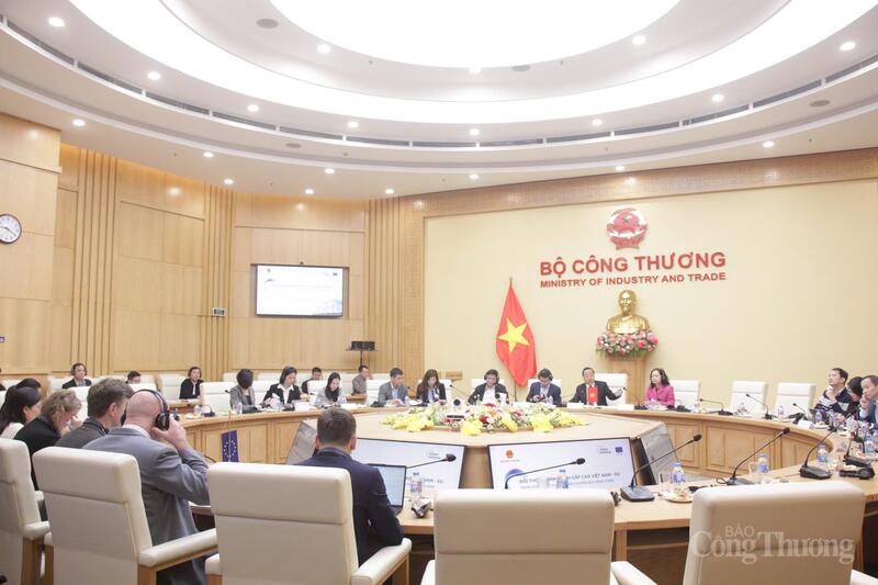 Toàn cảnh Phiên đối thoại chính sách Chương trình chuyển đổi năng lượng bền vững Việt Nam - EU (SETP)
