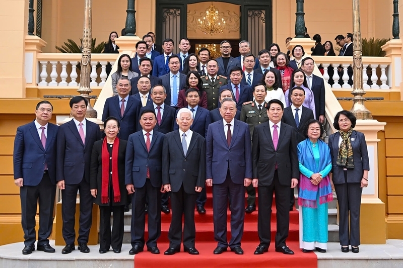 Tổng Bí thư Tô Lâm, Chủ tịch nước Lương Cường và các đại biểu dự khánh thành công trình. Ảnh: QĐND