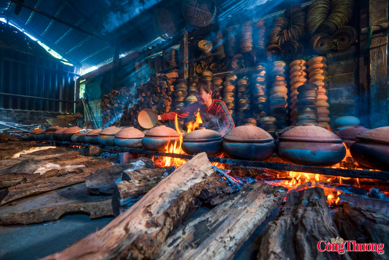Cá kho làng Vũ Đại không chỉ là món ăn ngon mà còn mang ý nghĩa tinh thần sâu sắc. Nó thể hiện sự kết nối giữa các thế hệ, là biểu tượng của sự ấm cúng, đoàn viên trong mỗi bữa cơm gia đình ngày Tết.