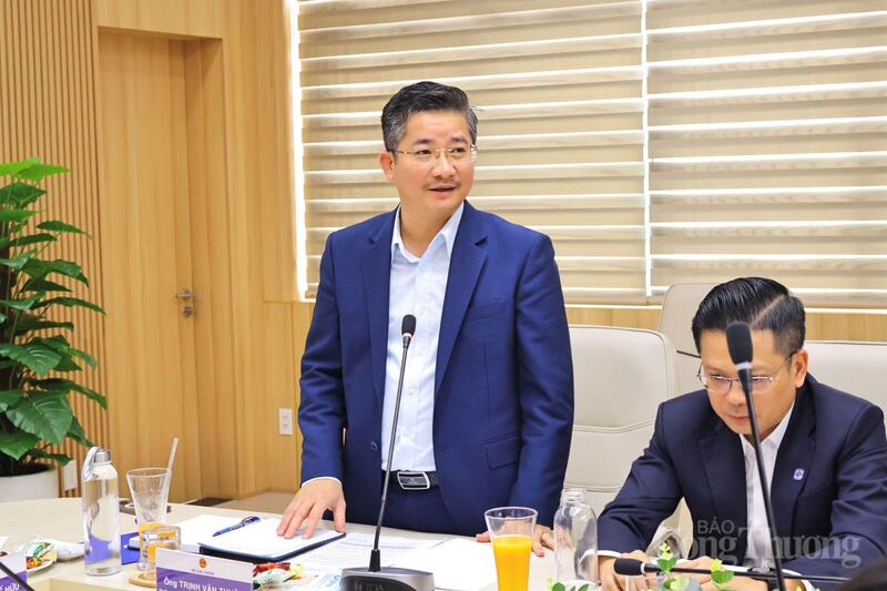 Phó Cục trưởng Cục Kỹ thuật an toàn và Môi trường công nghiệp Trịnh Văn Thuận đánh giá cao EVNCPC và PC Đà Nẵng đã chủ động trong công tác chuẩn bị đảm bảo an toàn hệ thống điện, an toàn hành lang tuyến dịp Tết.