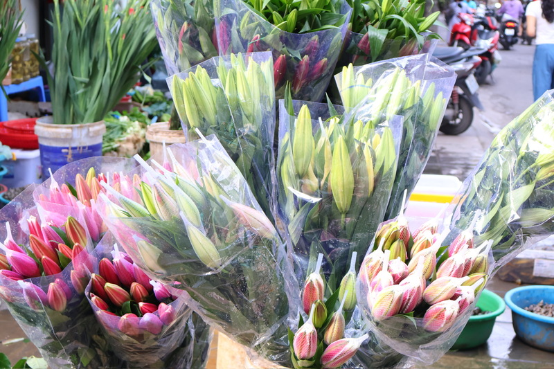 Người dân Thủ đô tất bật sắm lễ trong ngày rằm tháng Giêng - 9