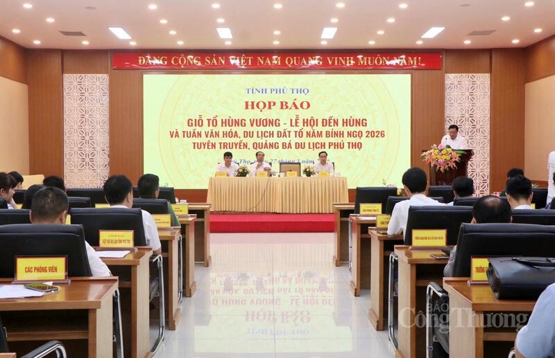 Tỉnh Phú Thọ khôi phục tổ chức Lễ hội Văn hóa dân gian đường phố sau thời gian gián đoạn trong chuỗi các hoạt động của Lễ hội Đền Hùng.