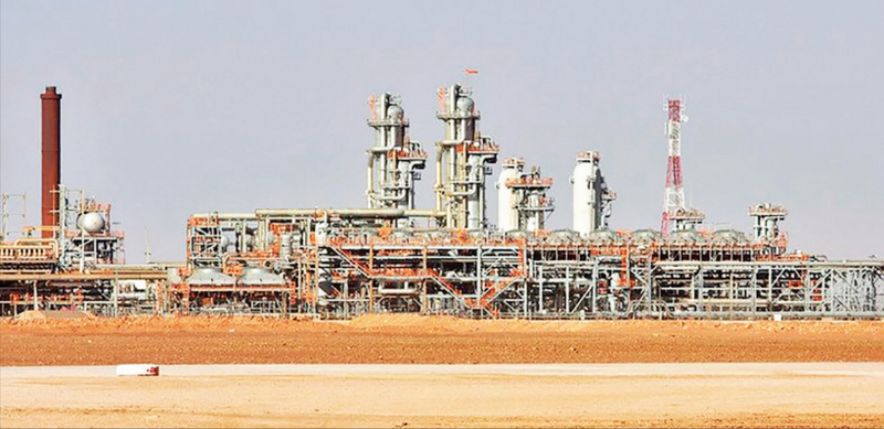 Algeria cùng 7 quốc gia thành viên khác trong liên minh OPEC+ quyết định tăng tổng sản lượng dầu thô thêm 206.000 thùng/ngày vào tháng 5. Ảnh minh hoạ