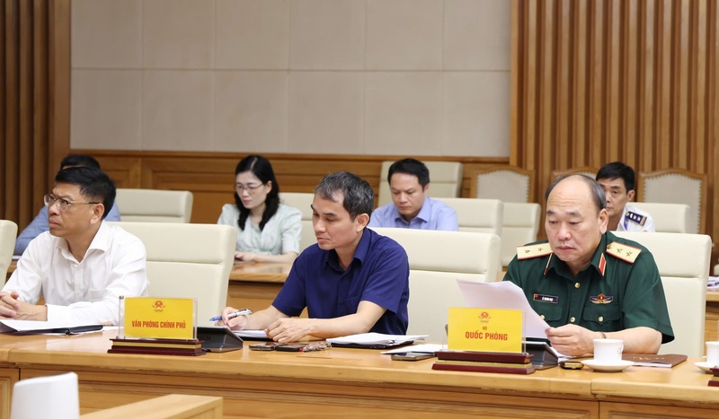 Đại diện các bộ, ngành dự phiên họp. Ảnh: VGP/Gia Huy