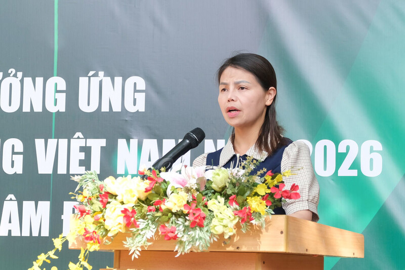 Bà Võ Thị Hoàng Yến, Phó Giám đốc Trung tâm Xúc tiến Đầu tư, Thương mại và Du lịch tỉnh Lâm Đồng phát biểu tại lễ khai mạc.