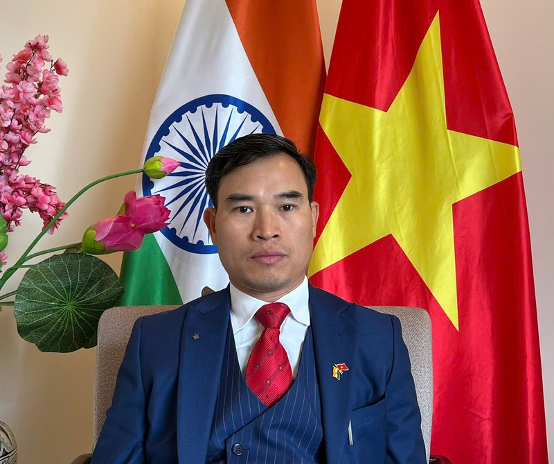 Ông Bùi Trung Thướng, Tham tán Thương mại, Trưởng Thương vụ Việt Nam tại Ấn Độ.