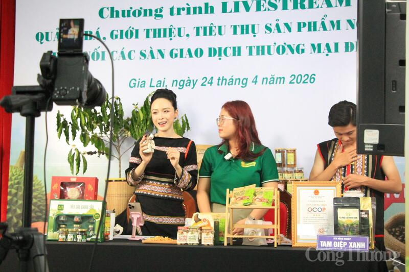 Các chương trình livestream mở rộng đầu ra cho nông sản địa phương. Ảnh: Hiền Mai
