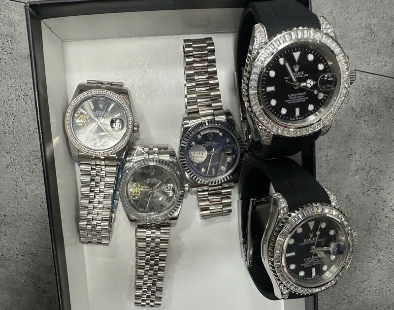 Đồng hồ giả mạo nhãn hiệu của Rolex. Ảnh: Chi cục QLTT TP. Hồ Chí Minh