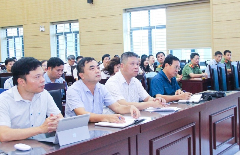 Đại diện các cơ quan tham dự hội nghị giao ban báo chí tháng 6. Ảnh: Mai Liễu
