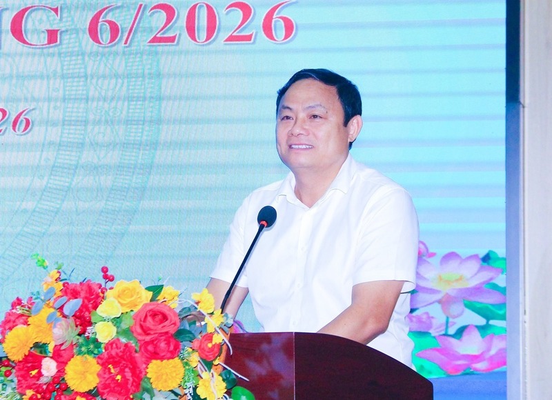 Ông Phạm Ngọc Cảnh, Phó Trưởng Ban Tuyên giáo và Dân vận Tỉnh uỷ Nghệ An phát biểu tại hội nghị. Ảnh: Mai Liễu