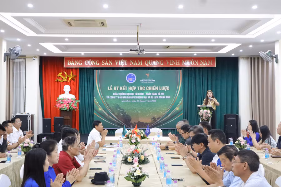 Quang cảnh lễ ký kết hợp tác. img-1129.jpg